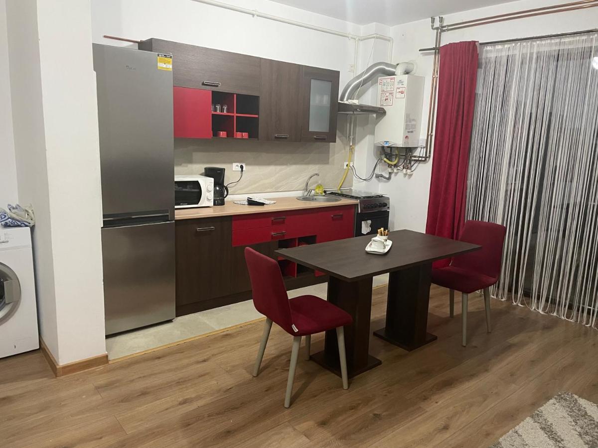 Apartament Adriana Giroc Exterior photo