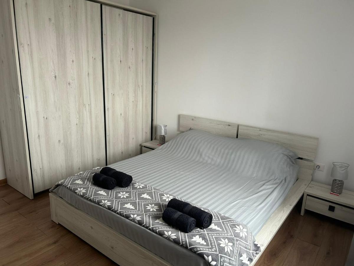 Apartament Adriana Giroc Exterior photo